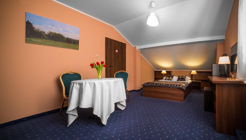 Hotel Colnus Kolno  Exterior foto